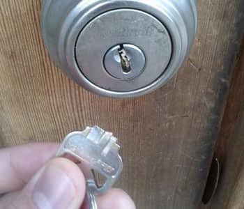 Как открыть дверь, если сломался ключ